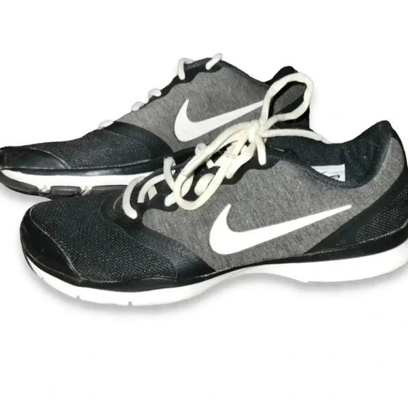 Nike In Season TR 4 Women's Athletic Shoes Sz 8 Black Sneakers Running Trainer - Picture 1 of 7